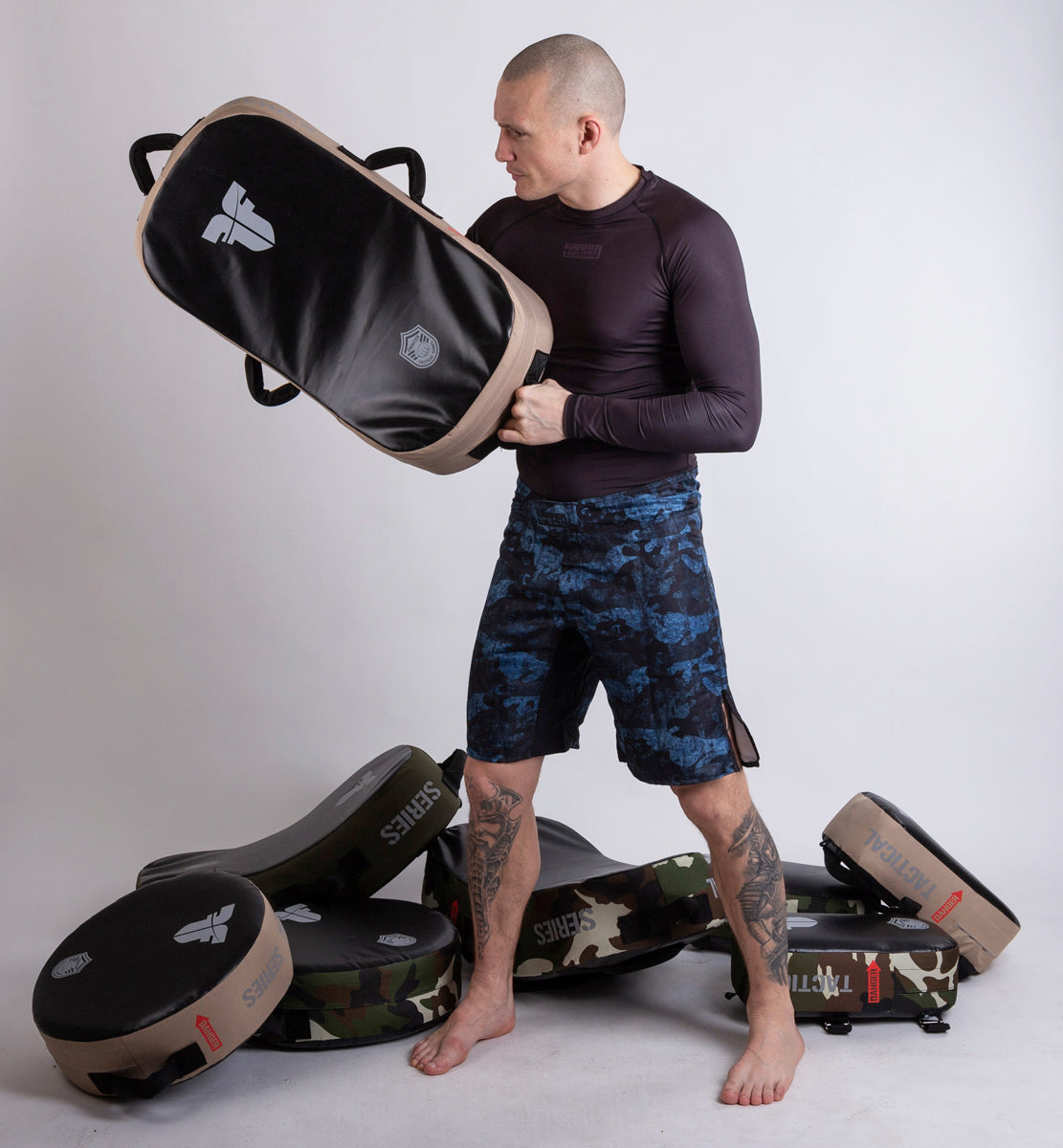 Fighter Kicking Shield – MULTI GRIP – Tactical Series – Desert, FKSH-13