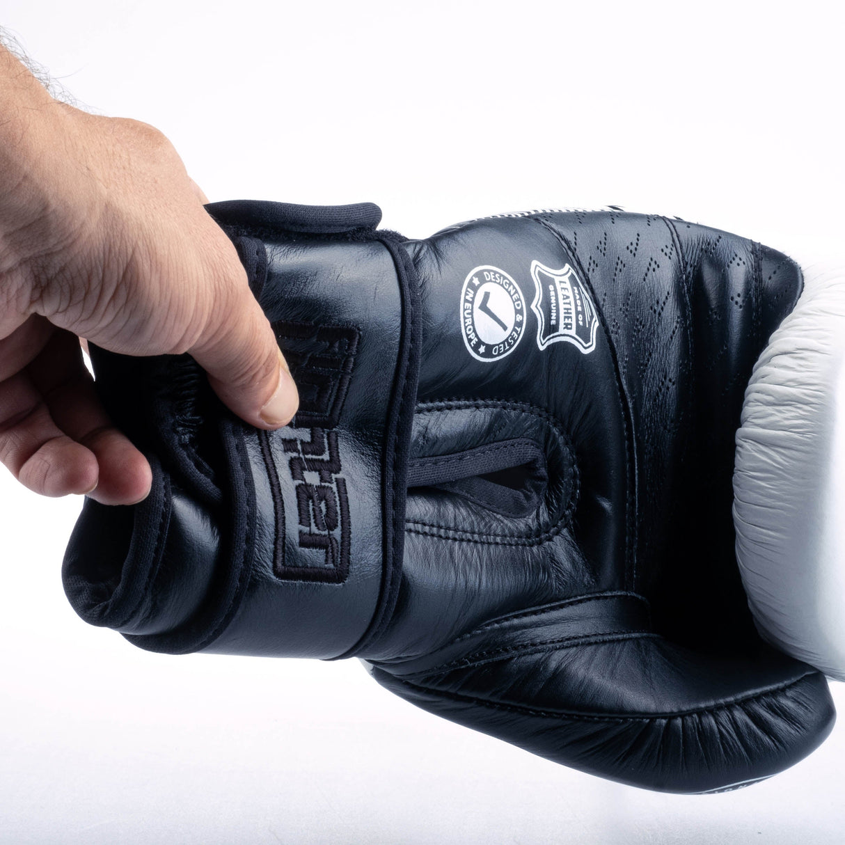 Fighter Boxhandschuhe Pro – weiß, FBG-PRO-001