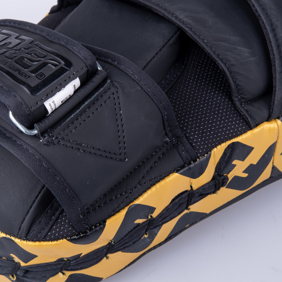 Fighter Fokus Pratzen – Schwarz/Gold, FFMS-002-12F