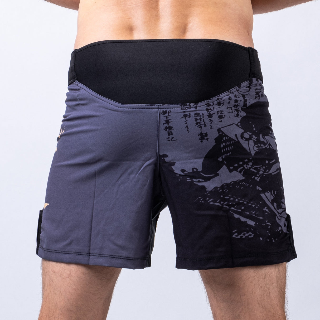 Fighter MMA Shorts Samurai – schwarz/gold, FSHM-SAM-01