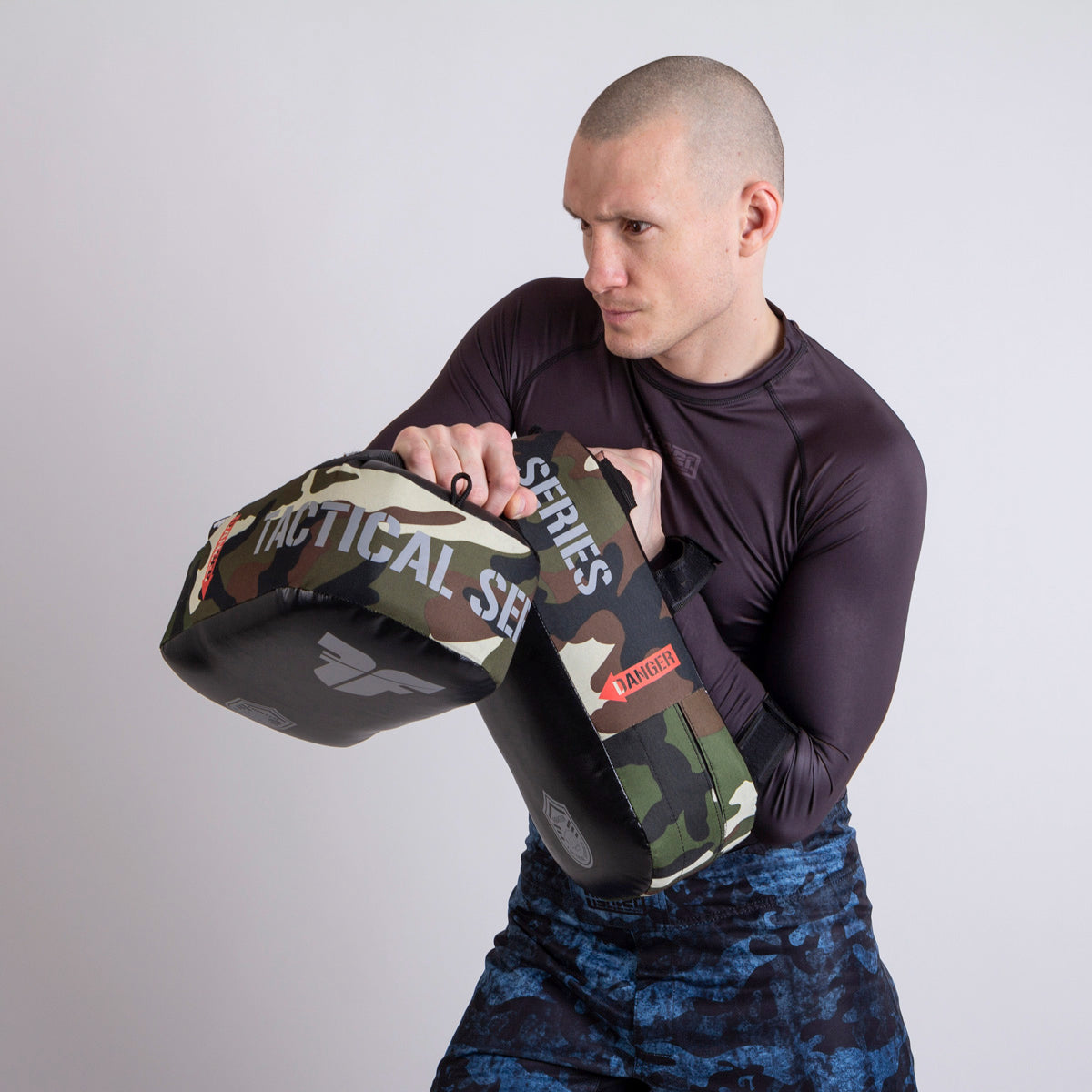 Fighter Thai Kick Shield MAXI – Tactical Series – Desert, F01602-TSD
