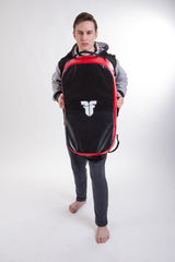 Fighter Reversible Kicking Shield – MULTI GRIP – schwarz/rot, FKSH-11