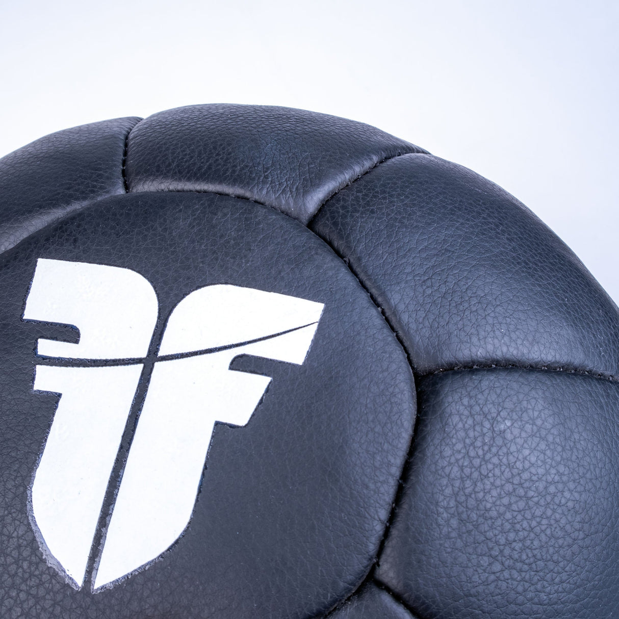 Fighter Leder-Medizinball – schwarz, FMDCB-02