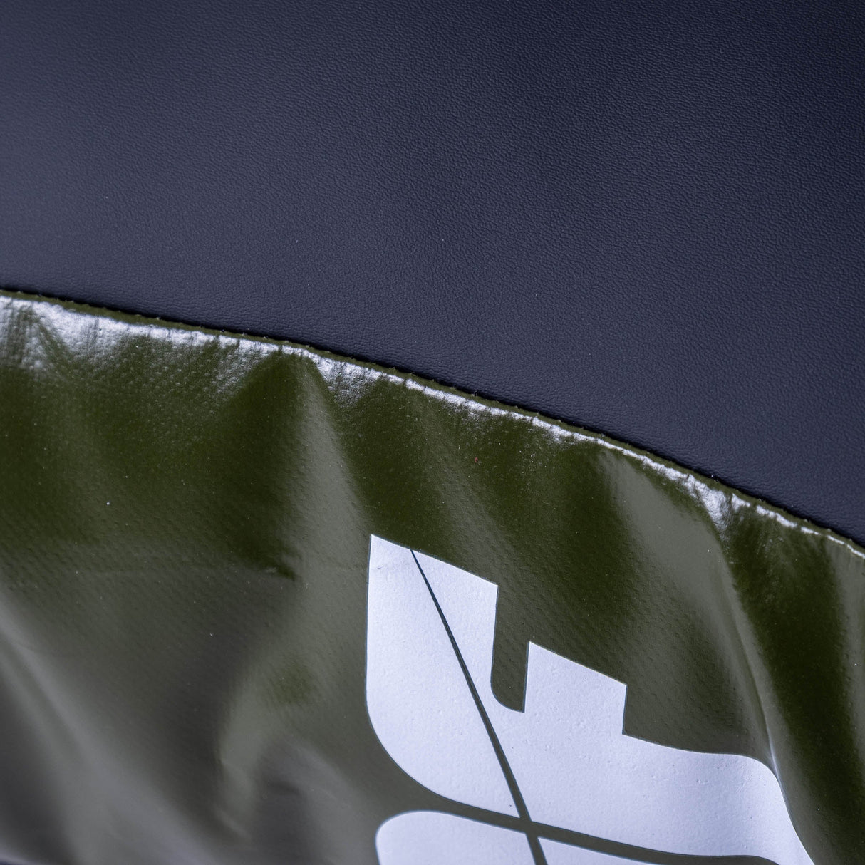 Kampfpuppe für MMA – schwarz/grün