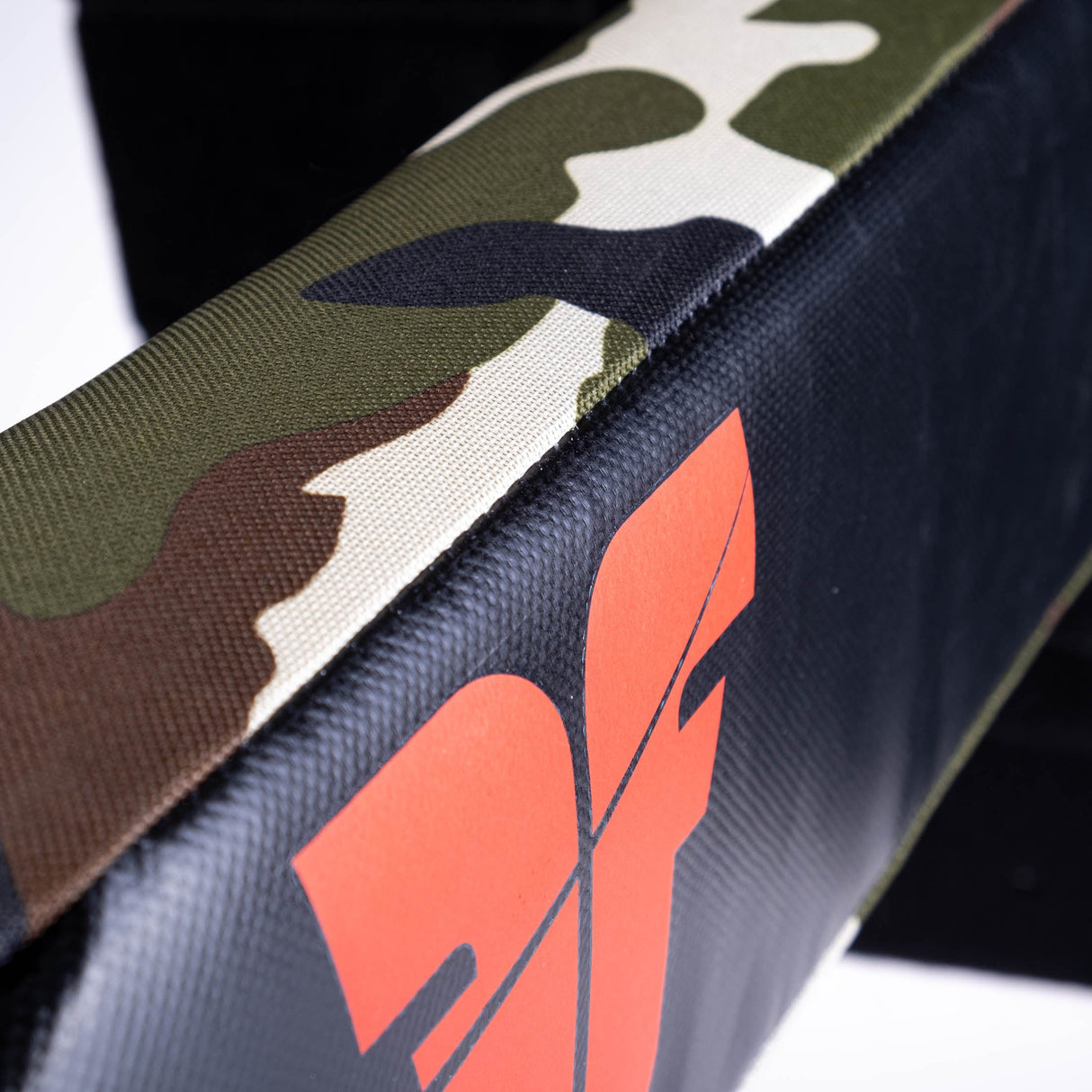 Power Wall – Arm Target L – schwarz/Camouflage, FPWS-09-CAB