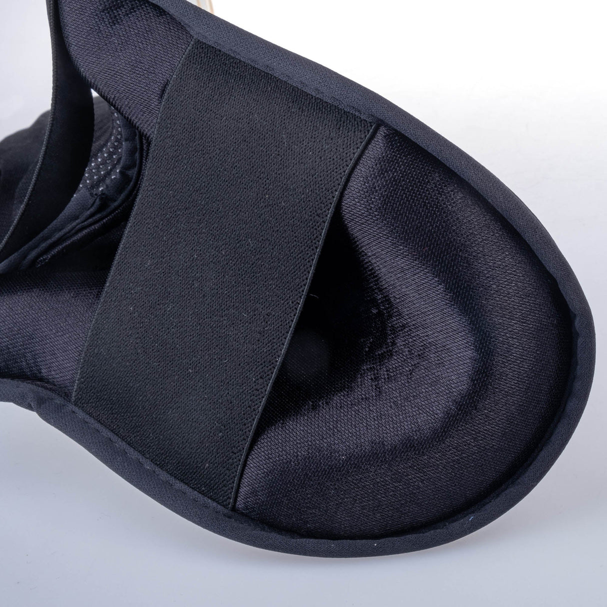 Fighter Thai Ergo Schienbeinschoner – weiß/gold, FSG-004-TRP-0112