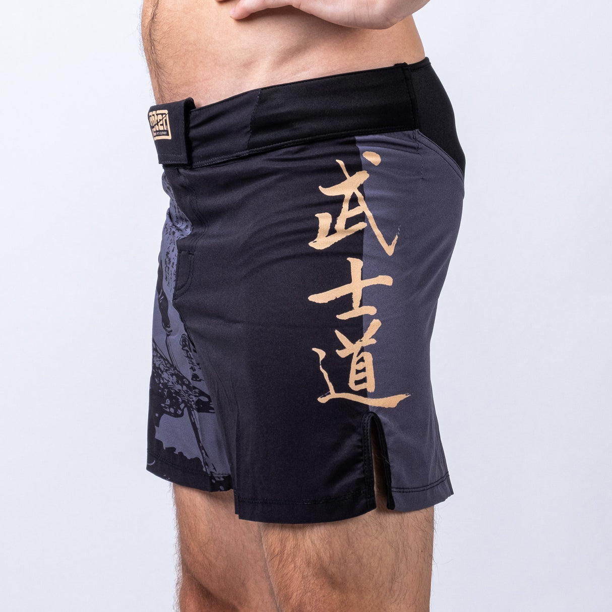 Fighter MMA Shorts Samurai – schwarz/gold, FSHM-SAM-01