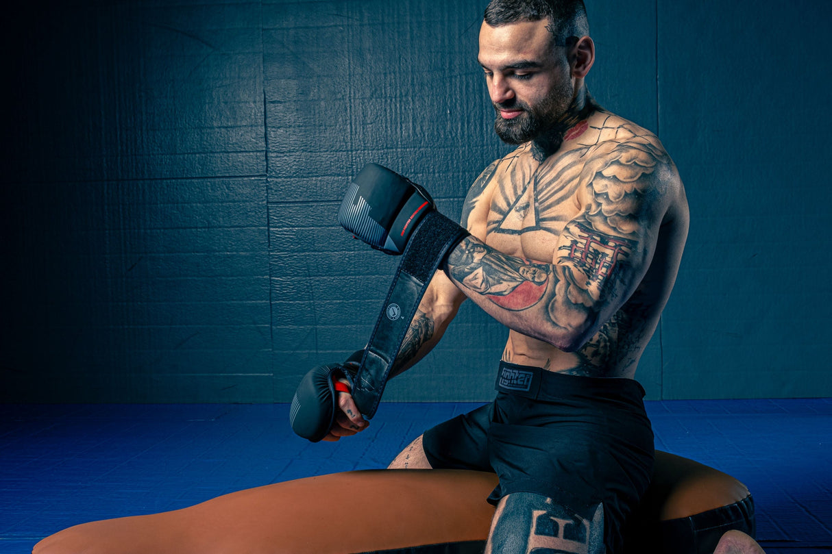 Kampfpuppe für MMA – schwarz/grün