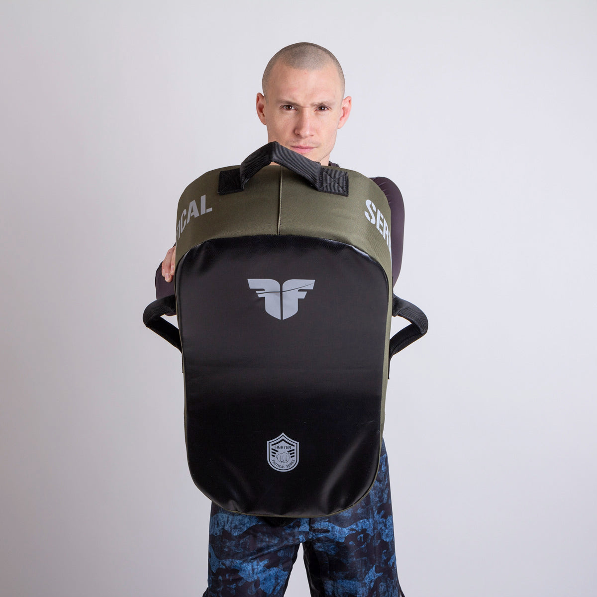 Fighter Kicking Shield – MULTI GRIP – Tactical Series – armeegrün, FKSH-15