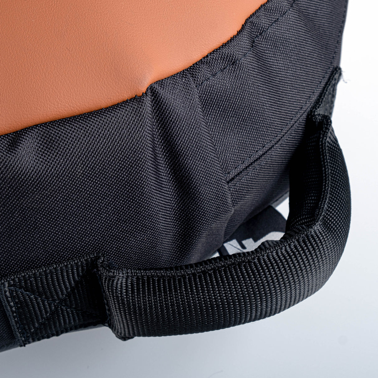 Fighter Round Retro Belly Target – braun