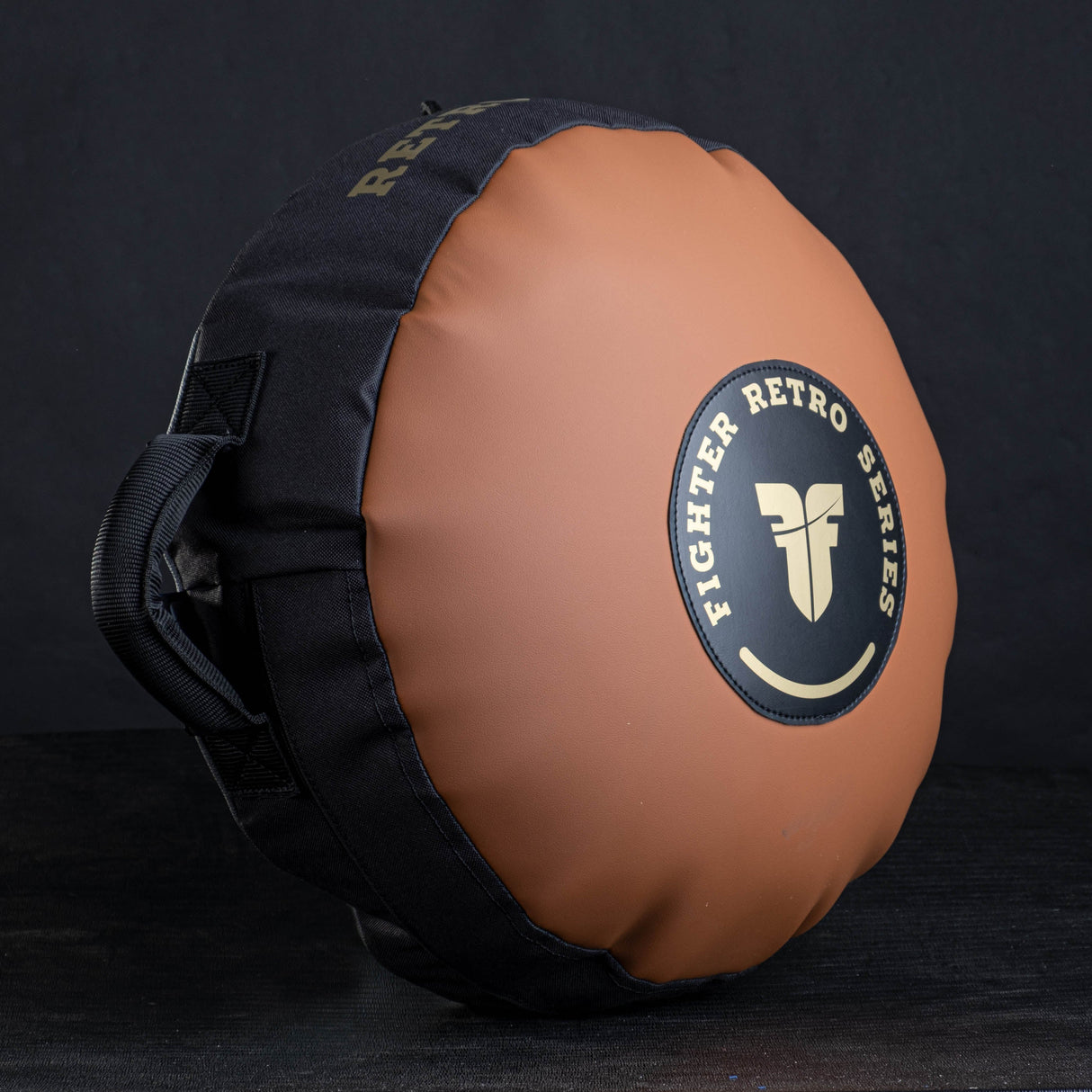 Fighter Round Retro Belly Target – braun